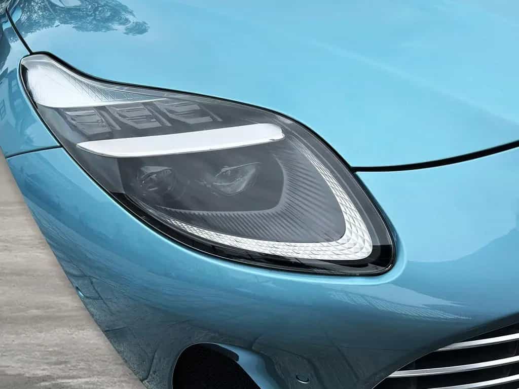 Aston Martin DB12 Volante Carribean Blue Pearl Carbonbremse 03/2024-photo-40