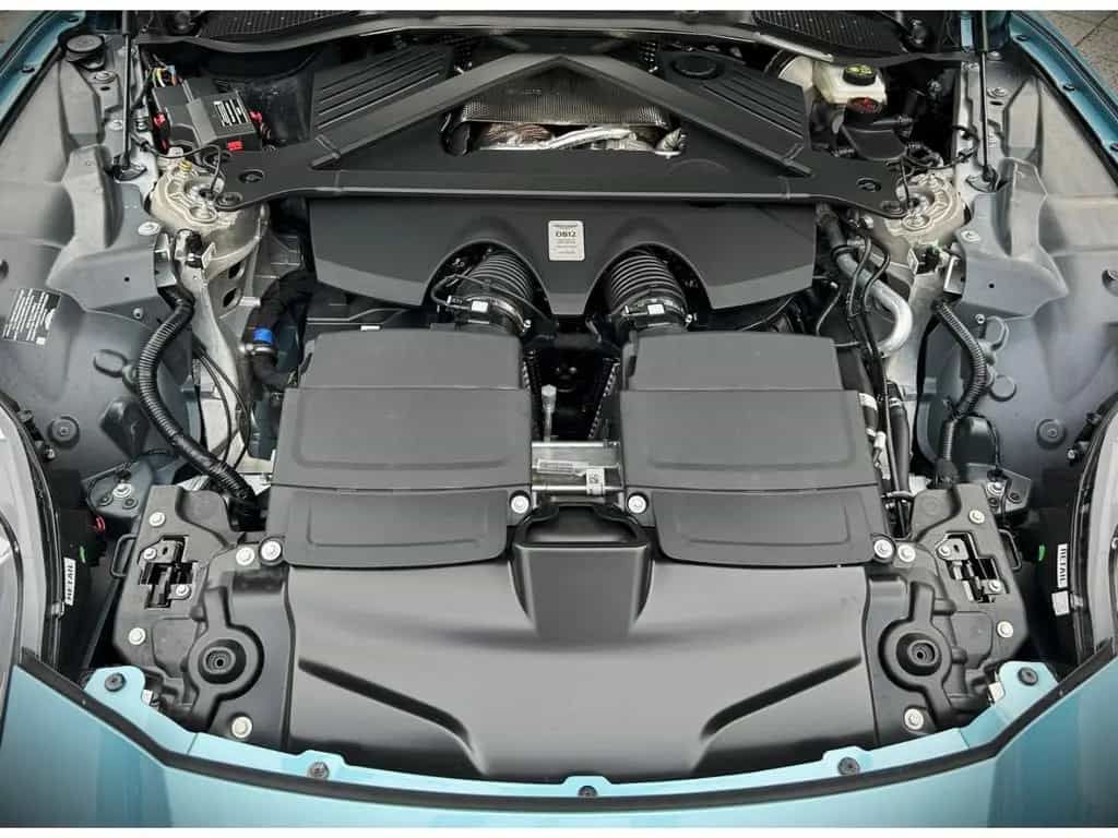Aston Martin DB12 Volante Carribean Blue Pearl Carbonbremse 03/2024-photo-45