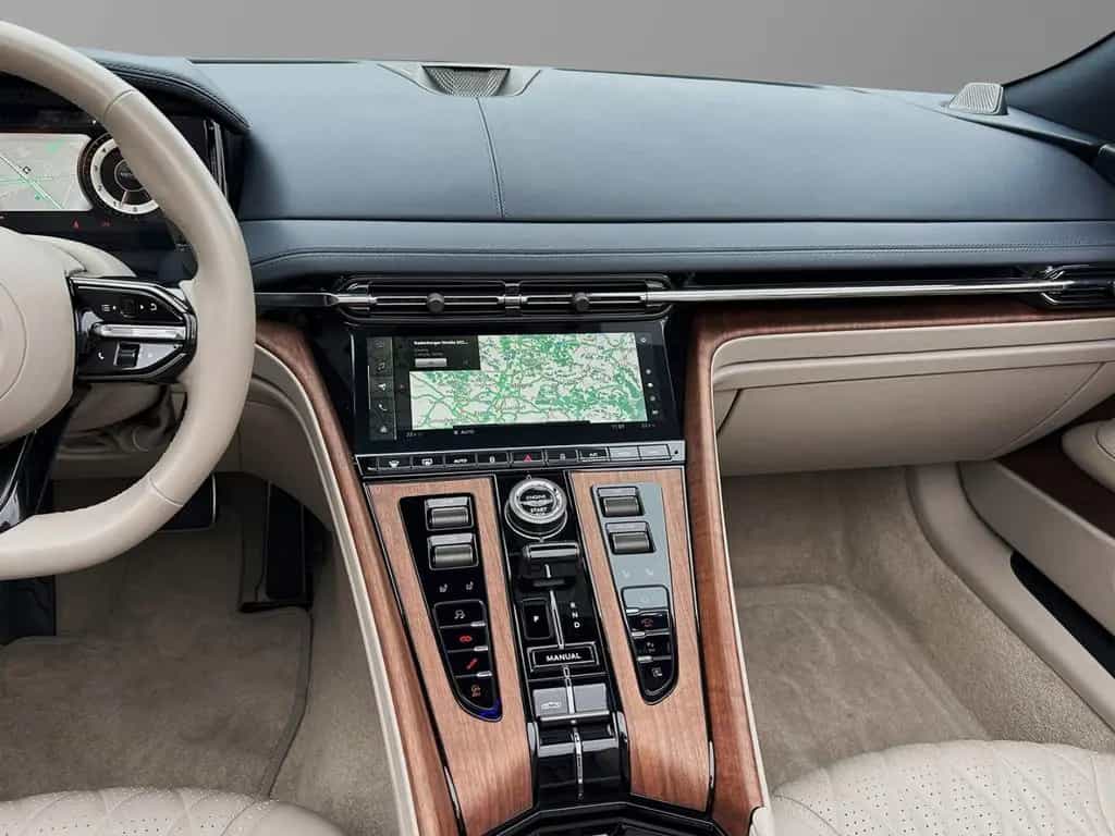 Aston Martin DB12 Volante Carribean Blue Pearl Carbonbremse 03/2024-photo-9