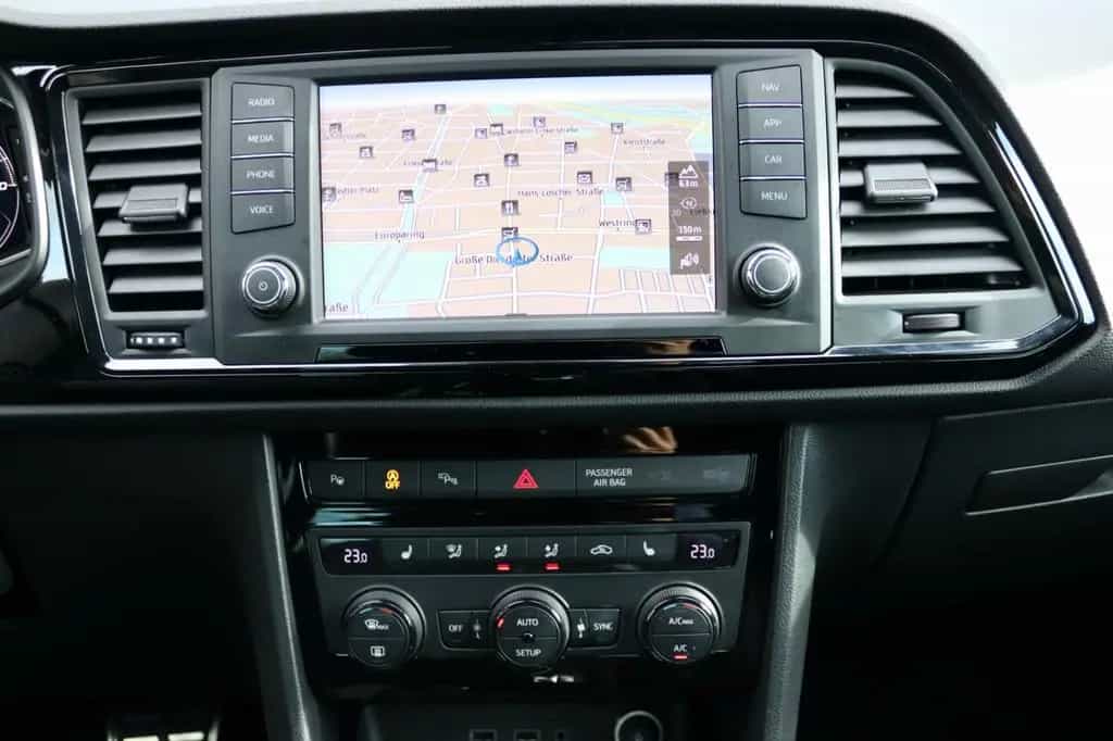 Cupra Ateca 4Drive CarPlay 360° Alcantara DCC Virtual 02/2019-photo-19