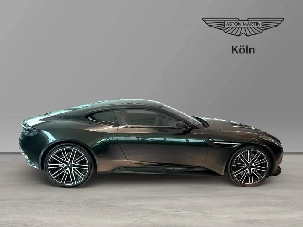 Aston Martin DB12 Minotaur Green Oxford Tan Bowers & Wilkins 08/2024-photo-9