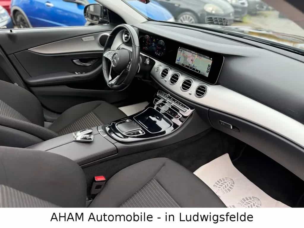 Mercedes-Benz E-Class d Avantgarde|PANO|WIDESCREEN|FACELIFT|TEMP. 05/2021-photo-18
