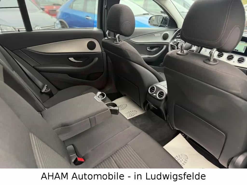 Mercedes-Benz E-Class d Avantgarde|PANO|WIDESCREEN|FACELIFT|TEMP. 05/2021-photo-24