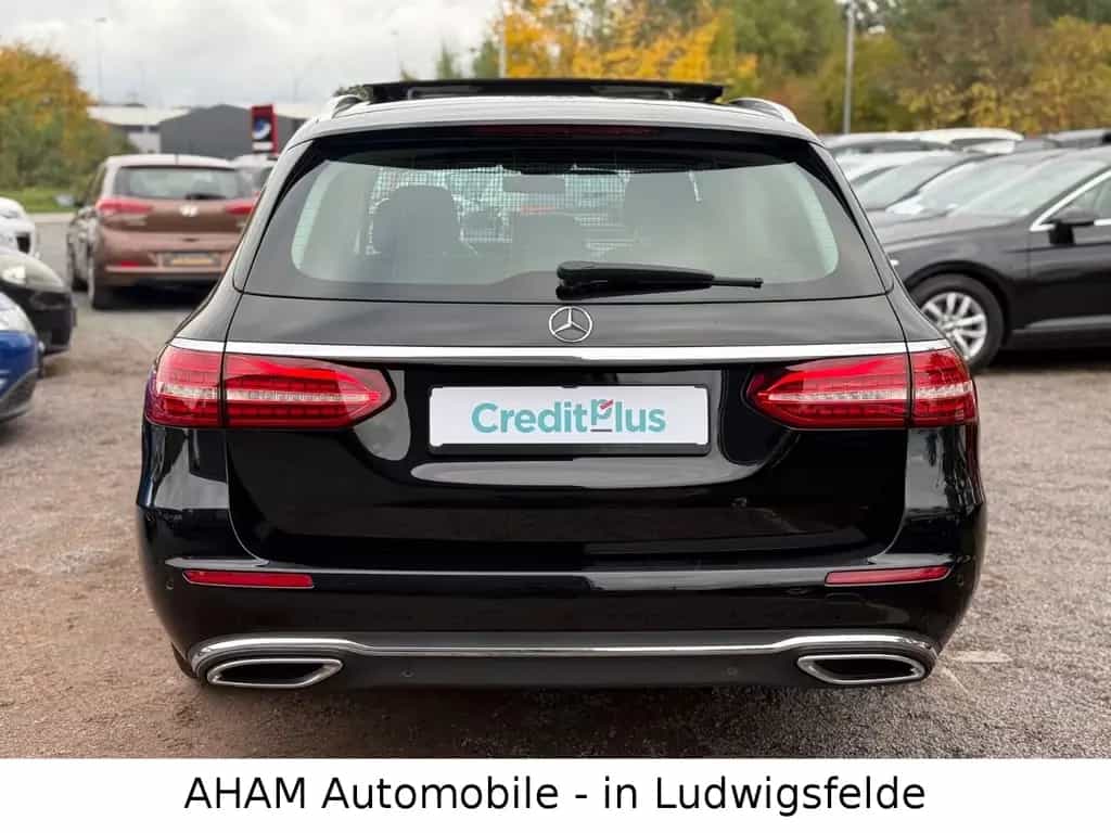 Mercedes-Benz E-Class d Avantgarde|PANO|WIDESCREEN|FACELIFT|TEMP. 05/2021-photo-3
