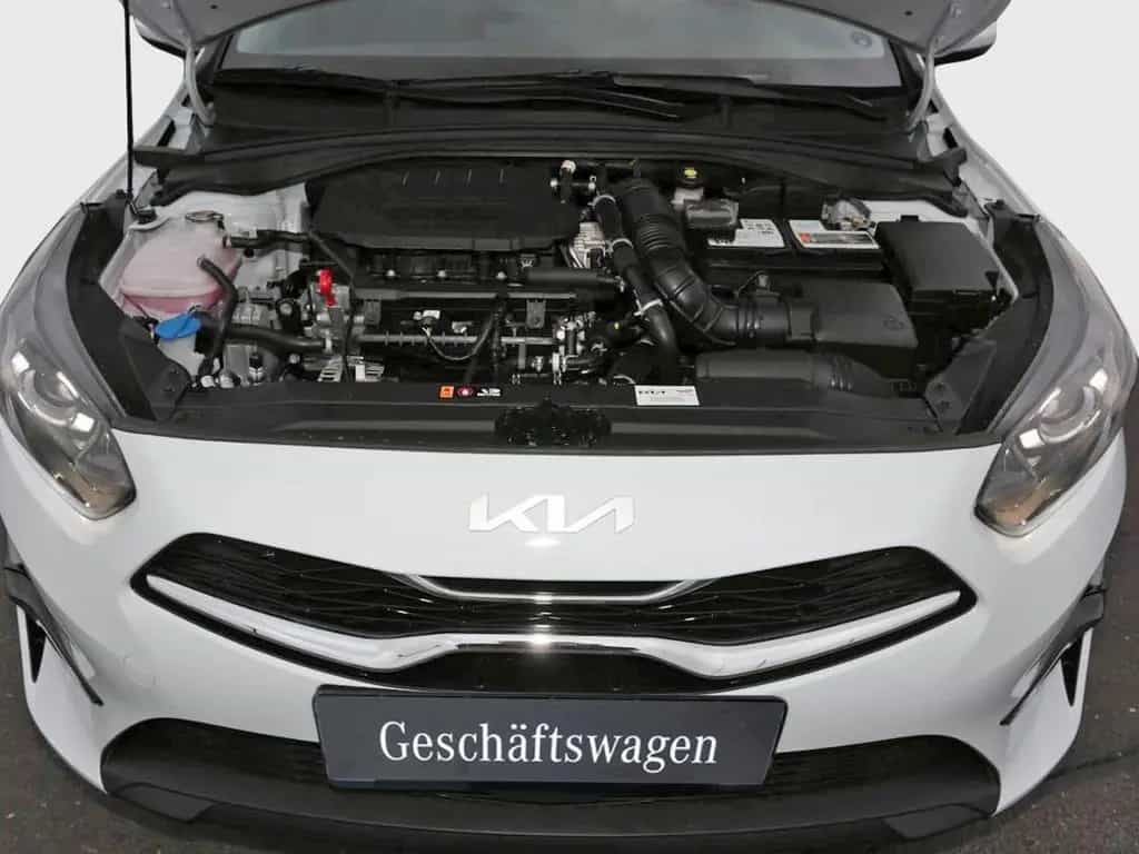 Kia Ceed 1.5T DCT Vision Navi Komfort-plus-Paket AC 10/2025-photo-5