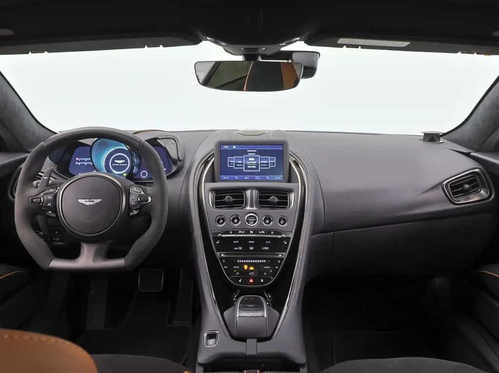 Aston Martin DBS 05/2022-photo-13