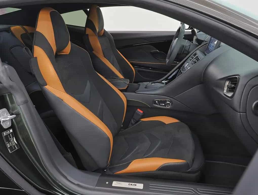 Aston Martin DBS 05/2022-photo-17