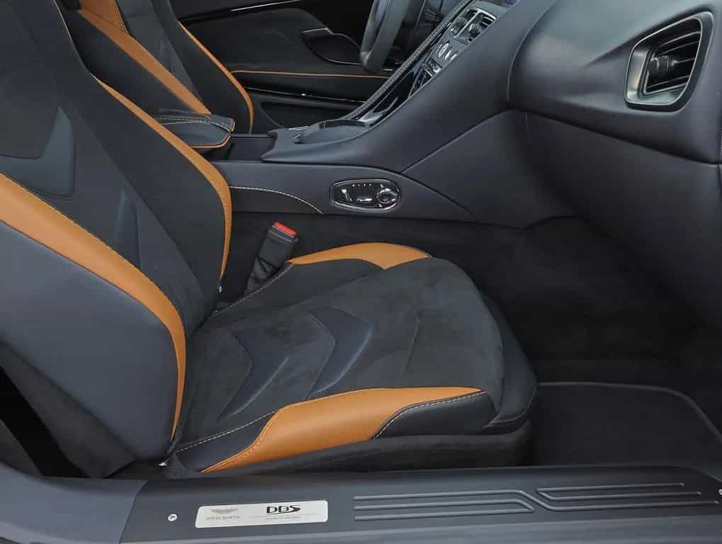 Aston Martin DBS 05/2022-photo-18