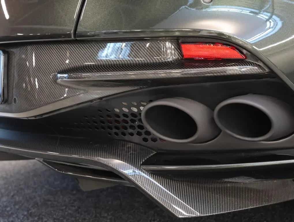 Aston Martin DBS 05/2022-photo-28