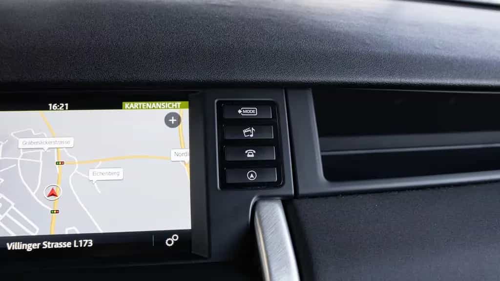 Land Rover Discovery Sport 4x4*TÜV NEU*SPUR*NAVI*TEMPOMAT* 08/2019-photo-16