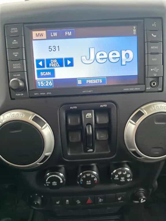 Jeep Wrangler Unlimited Sahara 2.8 CRD AUTOM. 5-TÜRİG 01/2017-photo-28