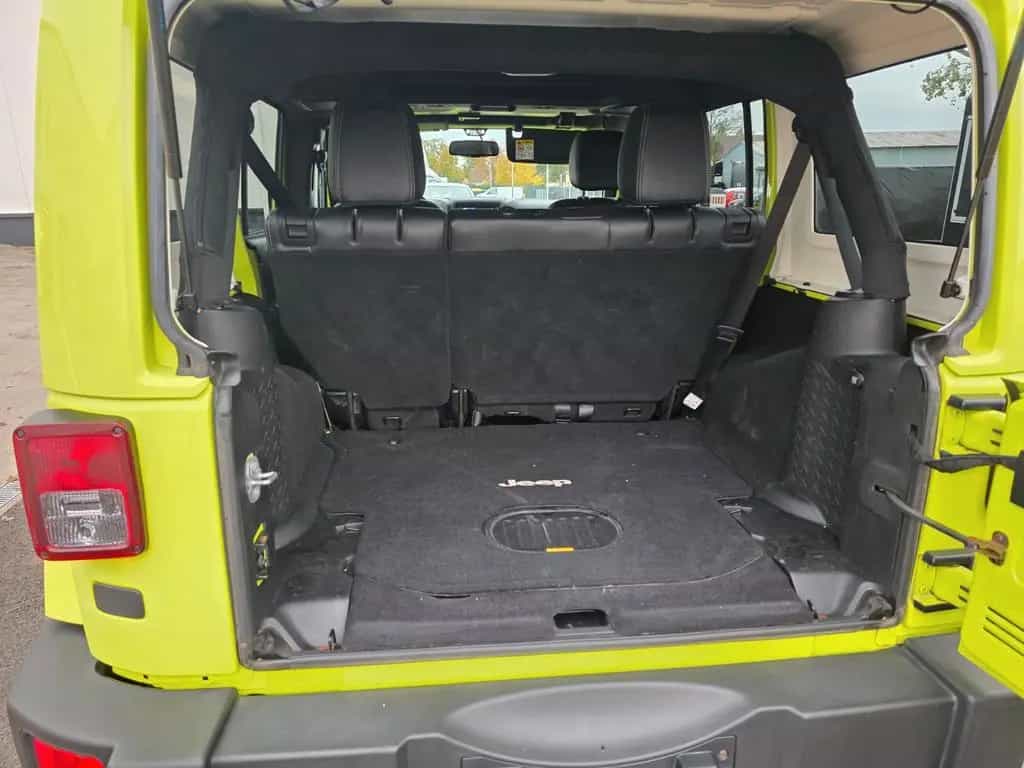 Jeep Wrangler Unlimited Sahara 2.8 CRD AUTOM. 5-TÜRİG 01/2017-photo-36