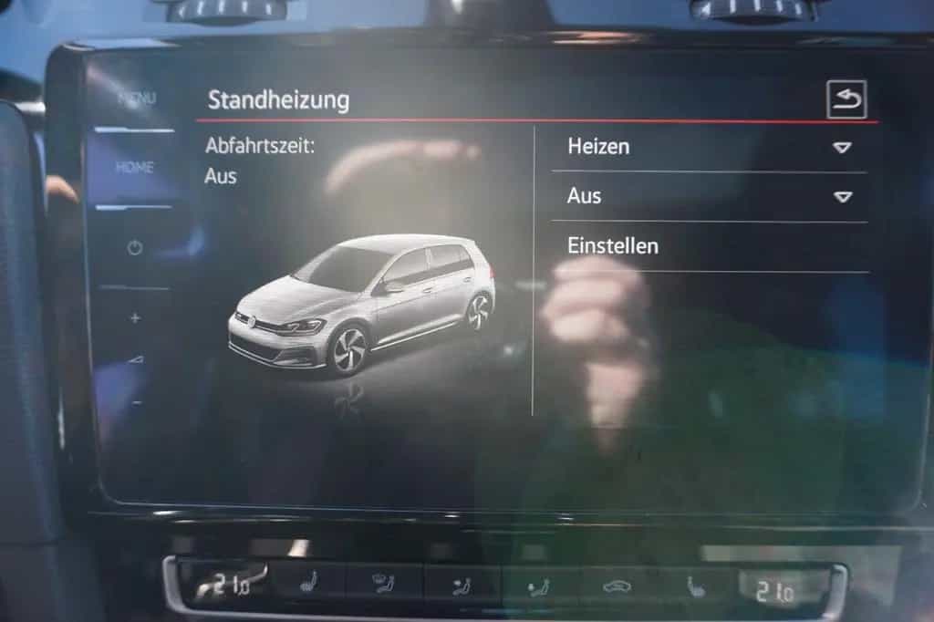 Volkswagen Golf 2.0 TSI DSG GTI 04/2017-photo-10