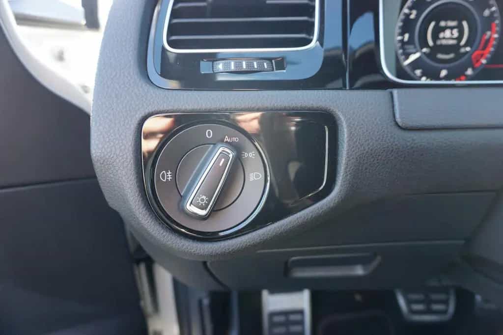 Volkswagen Golf 2.0 TSI DSG GTI 04/2017-photo-12