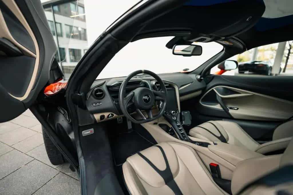 McLaren 720S Spider//FULL MSO//GLASS ROOF//360-CAM.//B&W 07/2019-photo-8