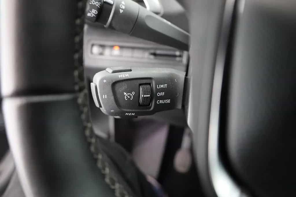 Peugeot 3008 1.2 PureTech 130 LED Navi Kamera Tempomat 02/2023-photo-20