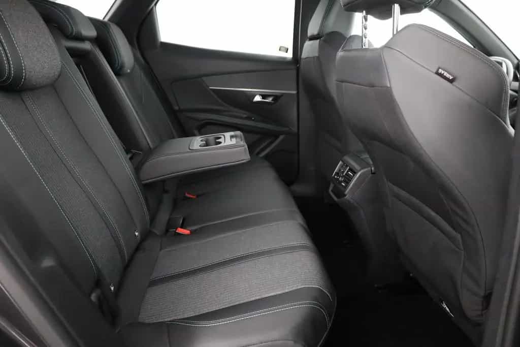 Peugeot 3008 1.2 PureTech 130 LED Navi Kamera Tempomat 02/2023-photo-25