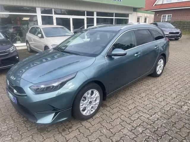 Kia Ceed Sportswagon 1.5T-GDI DCT Vision Kamera Nav 04/2025-photo-1