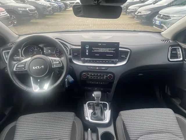 Kia Ceed Sportswagon 1.5T-GDI DCT Vision Kamera Nav 04/2025-photo-11