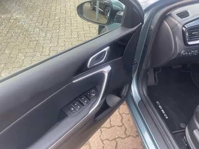 Kia Ceed Sportswagon 1.5T-GDI DCT Vision Kamera Nav 04/2025-photo-8