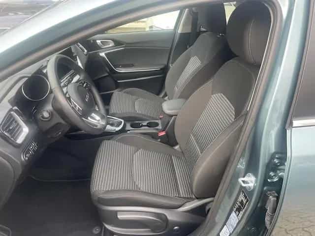 Kia Ceed Sportswagon 1.5T-GDI DCT Vision Kamera Nav 04/2025-photo-9