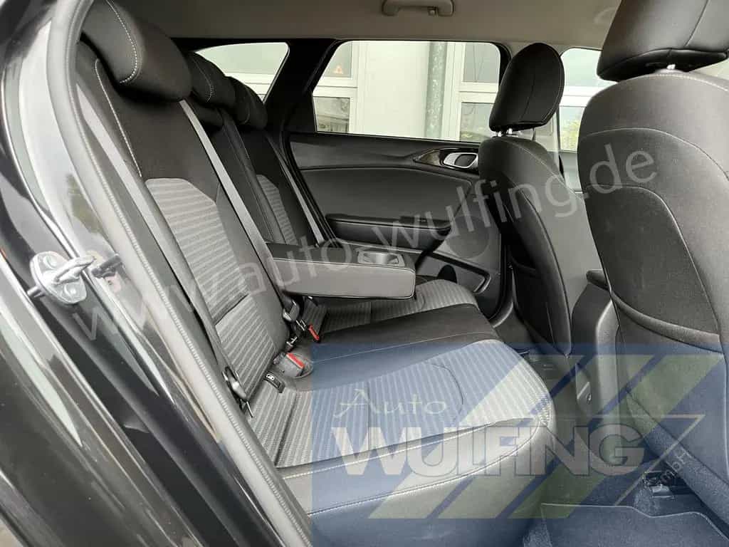 Kia Ceed Sportswagon 1.5T-GDI DCT Vision Kamera Nav 01/2025-photo-20