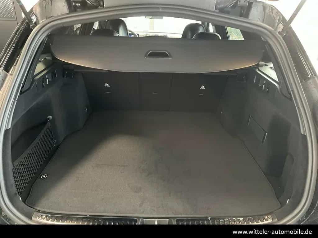 Mercedes-Benz C-Class 10/2025-photo-18