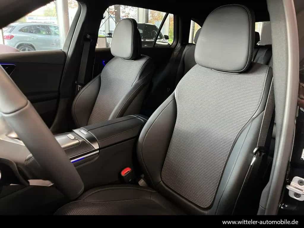 Mercedes-Benz C-Class 10/2025-photo-5