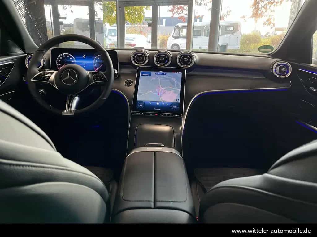 Mercedes-Benz C-Class 10/2025-photo-7