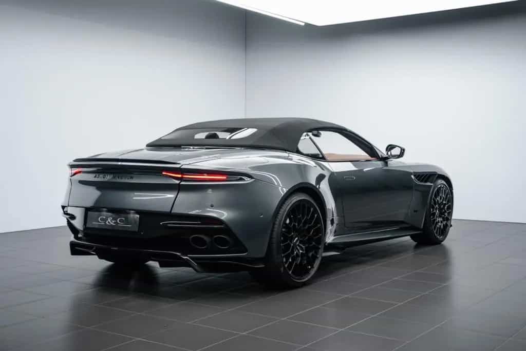Aston Martin DBS 770 Ultimate Volante 1 OF 199/CARBON/BUCKET 07/2023-photo-2