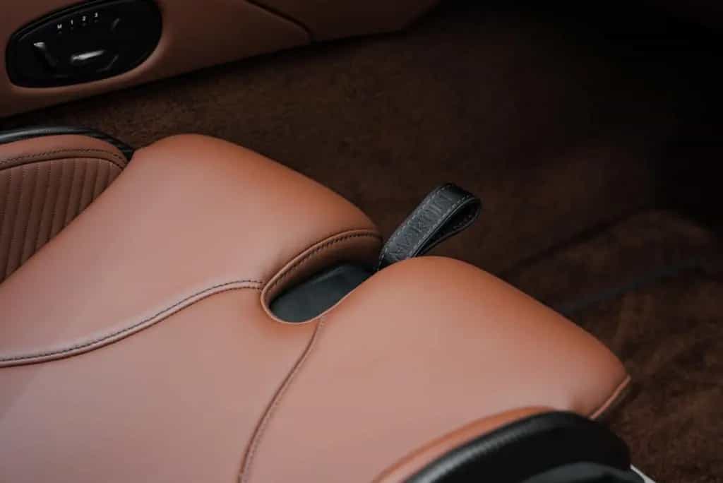 Aston Martin DBS 770 Ultimate Volante 1 OF 199/CARBON/BUCKET 07/2023-photo-21