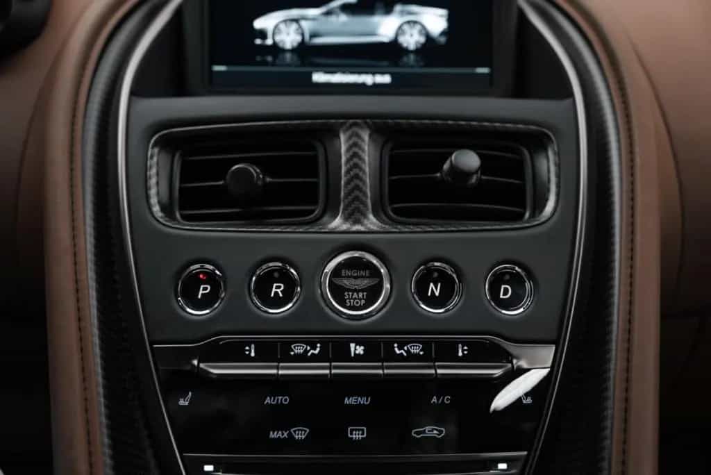 Aston Martin DBS 770 Ultimate Volante 1 OF 199/CARBON/BUCKET 07/2023-photo-27