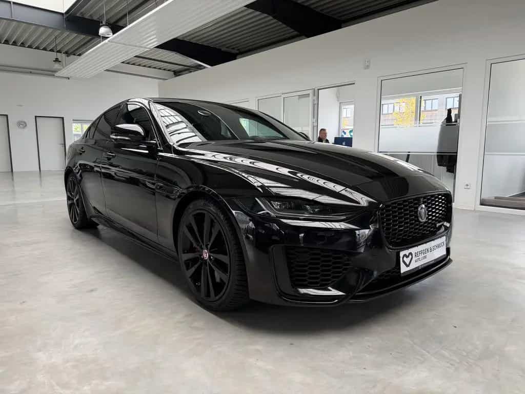 Jaguar XE R-DYNAMIC BLACK LEDER+NAV+MERIDIAN+VIRTUAL+AC 03/2021-photo-24