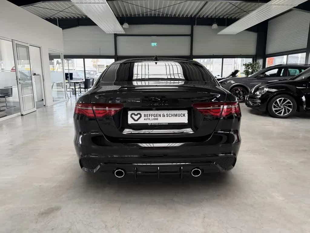 Jaguar XE R-DYNAMIC BLACK LEDER+NAV+MERIDIAN+VIRTUAL+AC 03/2021-photo-2