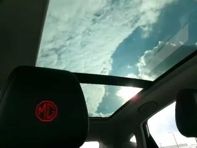 MG ZS 111PS Autm. Luxury LED Klima Navi Pano 02/2023-photo-23