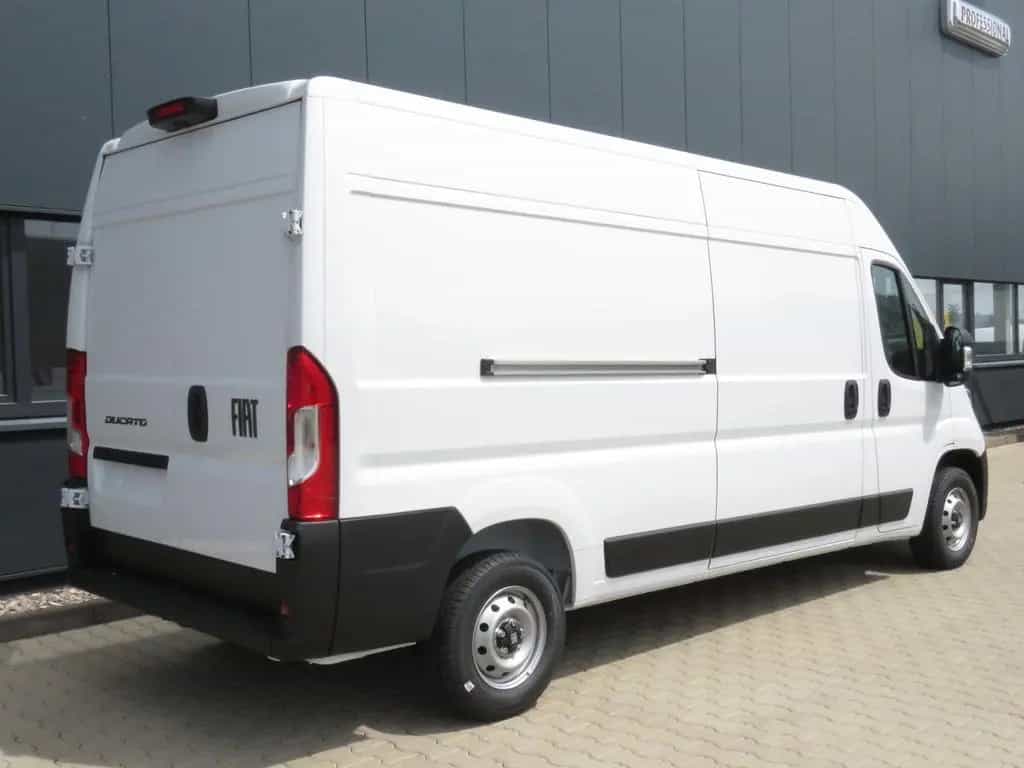 Fiat Ducato 35 L3H2 140 / 10-Zoll-Navi + Heckkamera null-photo-1