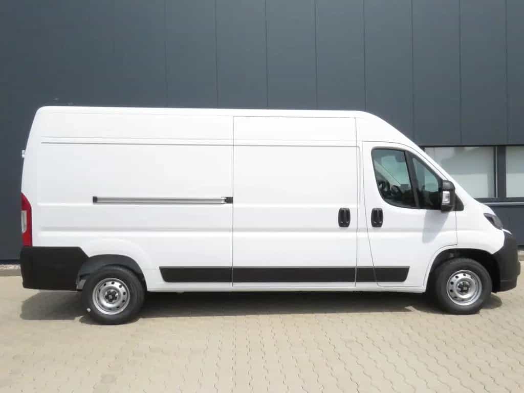 Fiat Ducato 35 L3H2 140 / 10-Zoll-Navi + Heckkamera null-photo-2