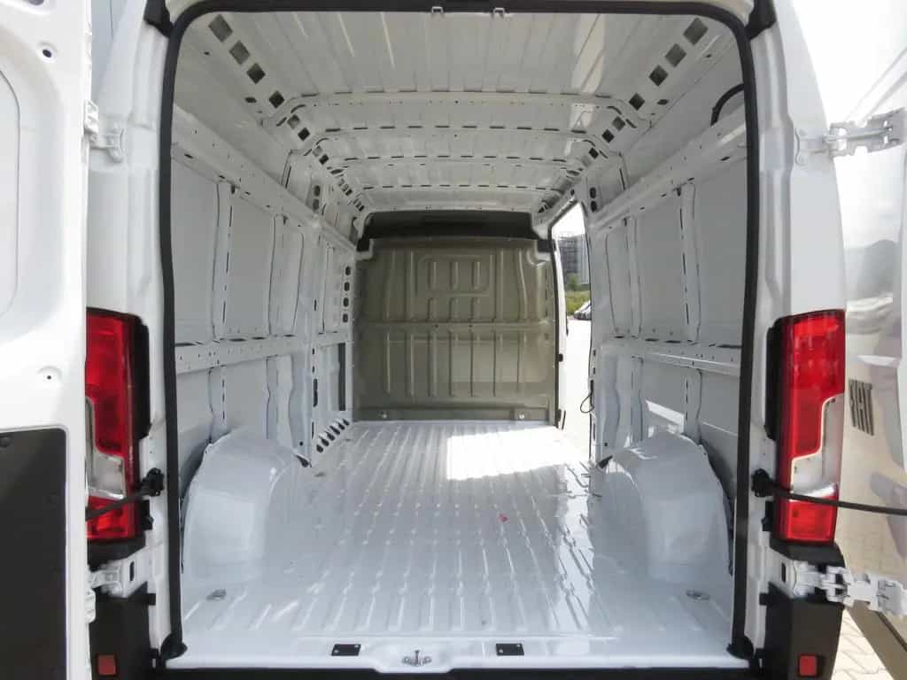 Fiat Ducato 35 L3H2 140 / 10-Zoll-Navi + Heckkamera null-photo-3