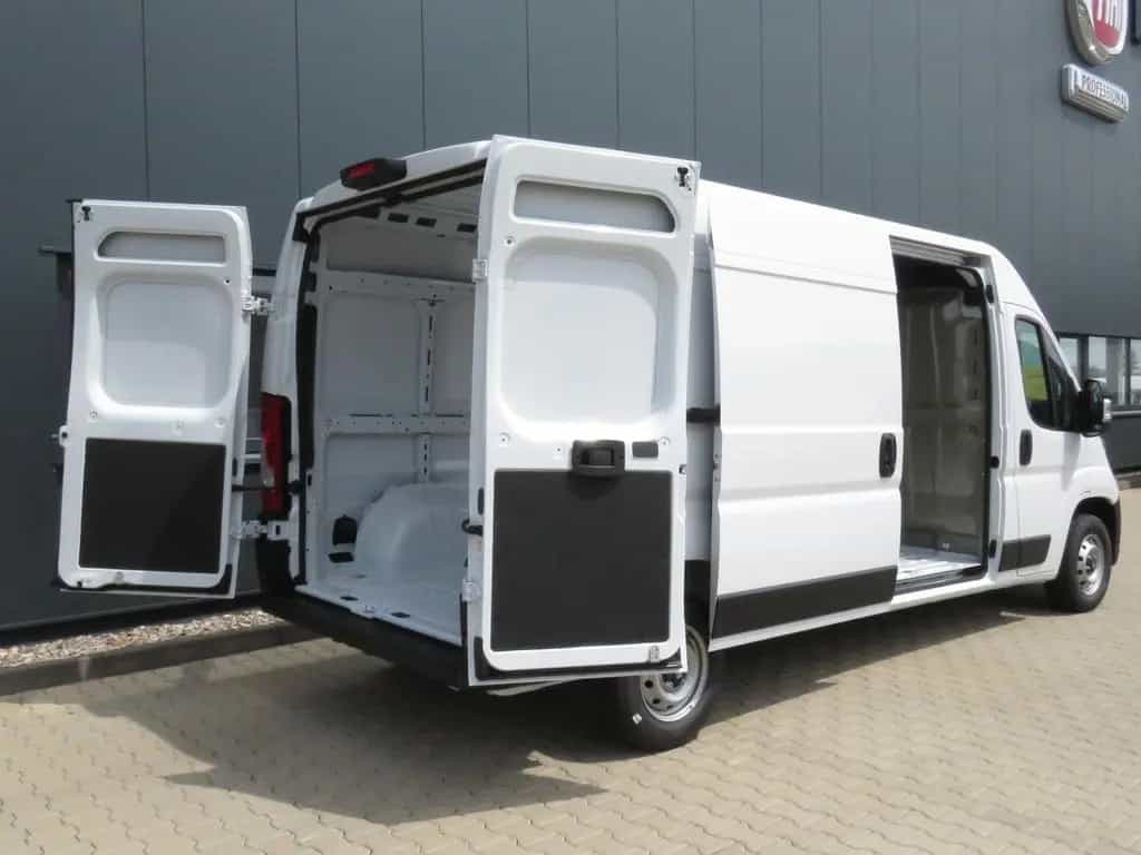 Fiat Ducato 35 L3H2 140 / 10-Zoll-Navi + Heckkamera null-photo-5
