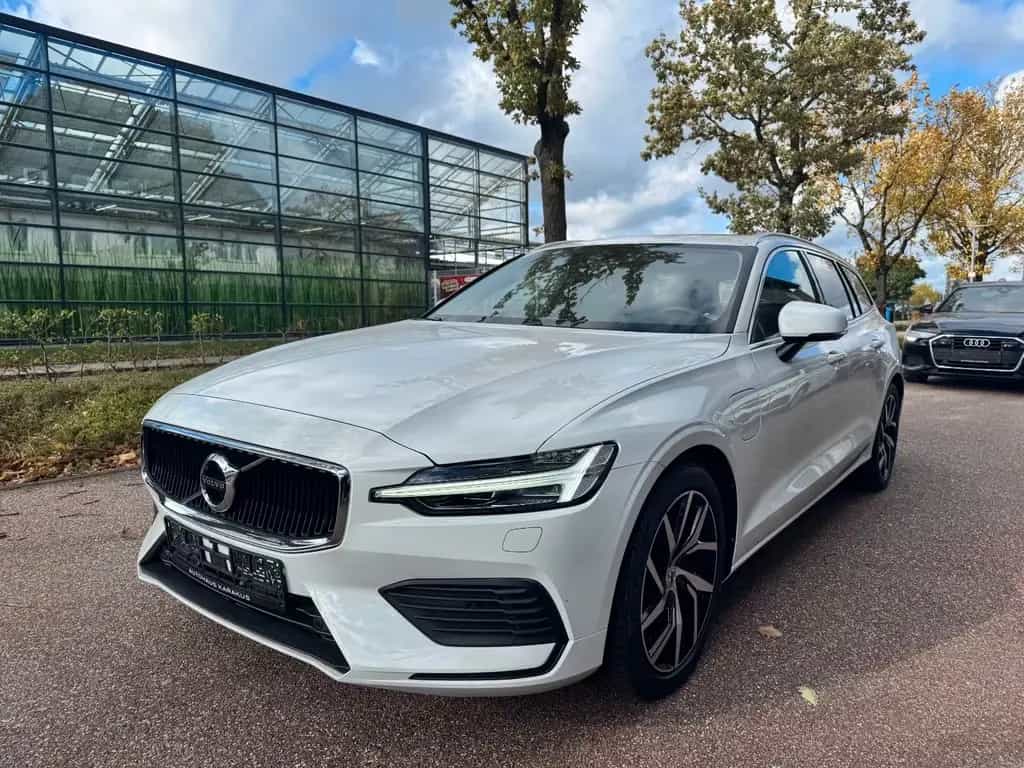 Volvo V60 Kombi Pro Plug-In Hybrid AWD Pano/RFK/Standh 08/2020-photo-0