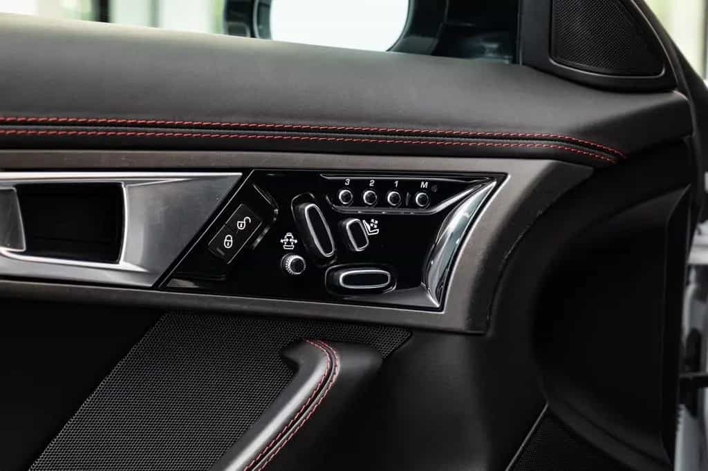 Jaguar F-Type Coupe R/AWD/V8/Bluetooth/Bi-xenon 11/2014-photo-8