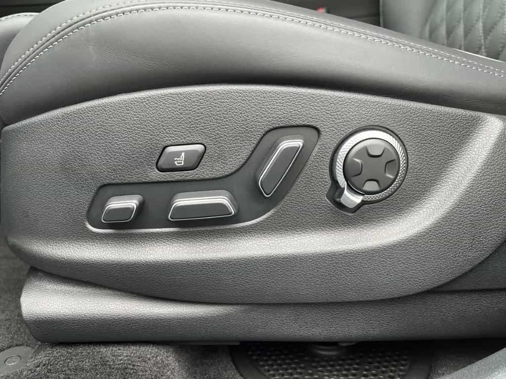 Genesis GV70 2.5 T Sport *ALLRAD*PANO*LED*CAM*NAVI* 11/2024-photo-27