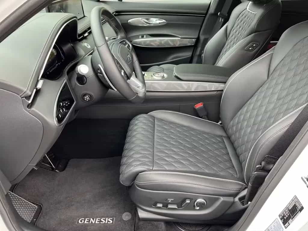 Genesis GV70 2.5 T Sport *ALLRAD*PANO*LED*CAM*NAVI* 11/2024-photo-6