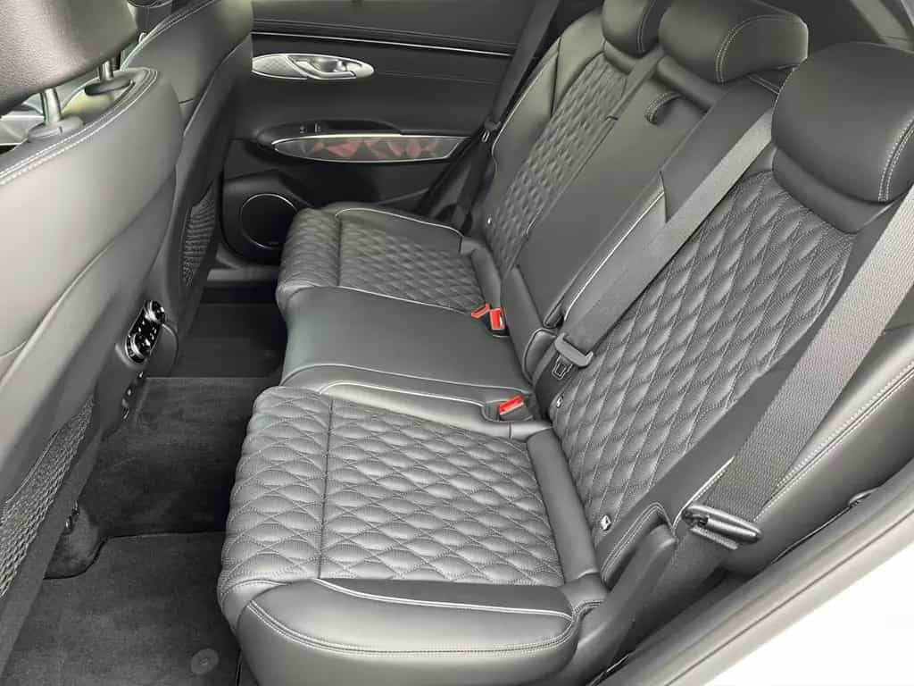Genesis GV70 2.5 T Sport *ALLRAD*PANO*LED*CAM*NAVI* 11/2024-photo-7