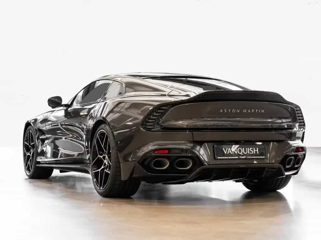 Aston Martin Vanquish Coupe Aston Martin Hamburg 10/2025-photo-1