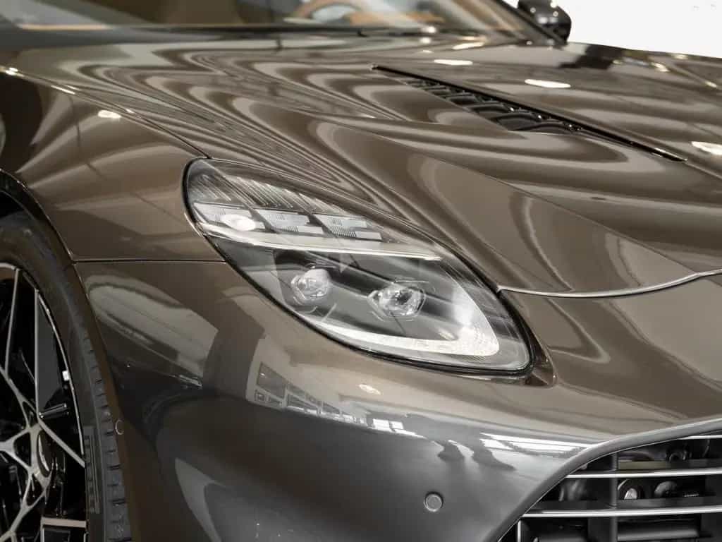 Aston Martin Vanquish Coupe Aston Martin Hamburg 10/2025-photo-13