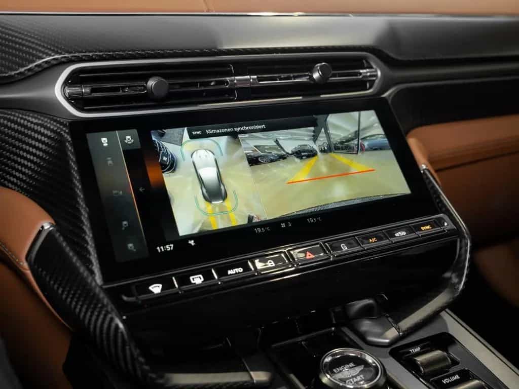 Aston Martin Vanquish Coupe Aston Martin Hamburg 10/2025-photo-26
