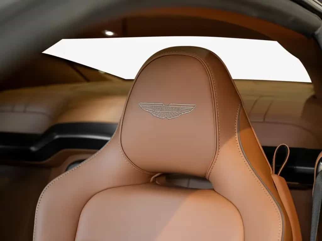 Aston Martin Vanquish Coupe Aston Martin Hamburg 10/2025-photo-4