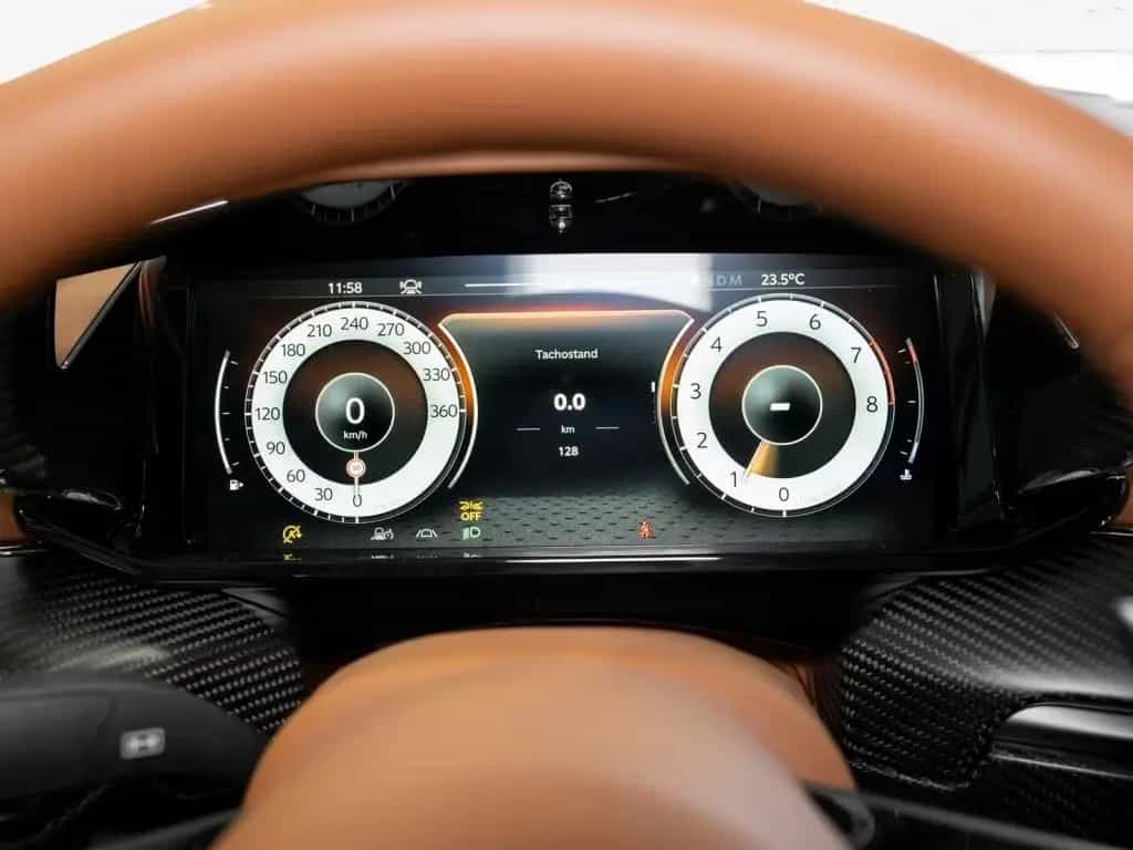 Aston Martin Vanquish Coupe Aston Martin Hamburg 10/2025-photo-5