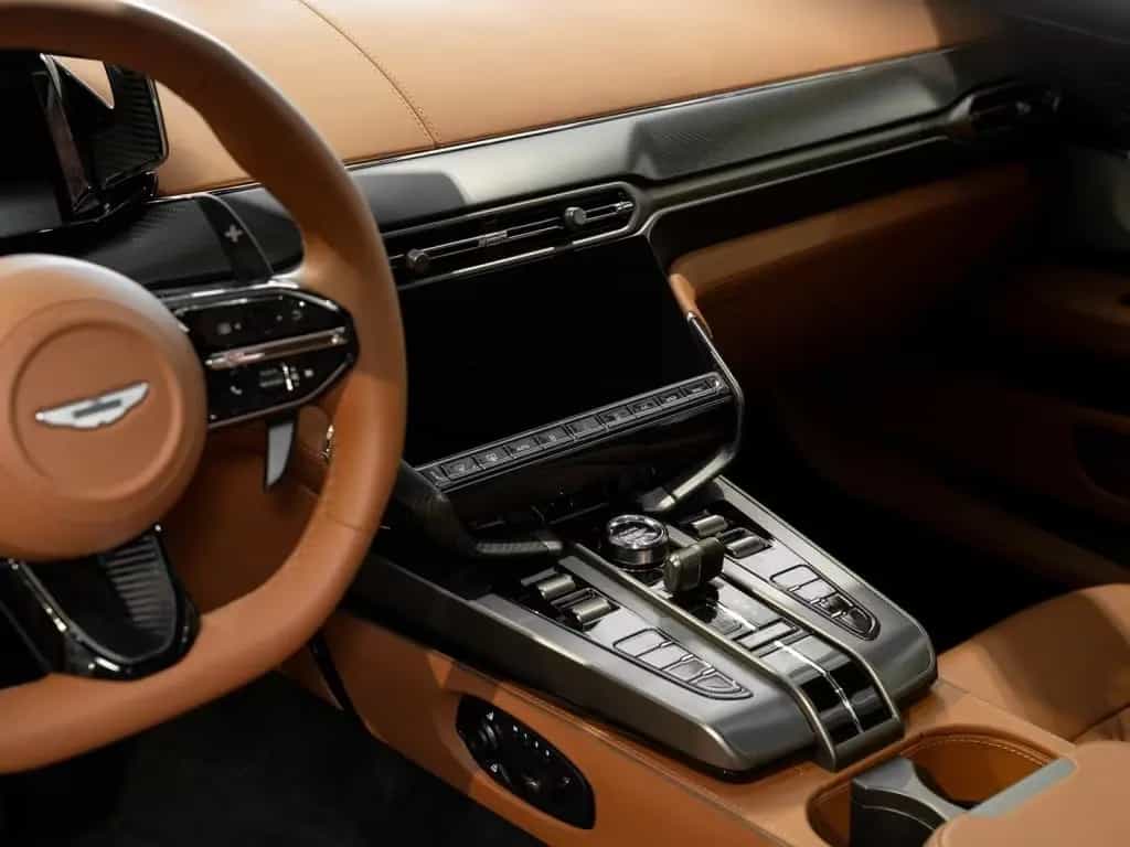 Aston Martin Vanquish Coupe Aston Martin Hamburg 10/2025-photo-9
